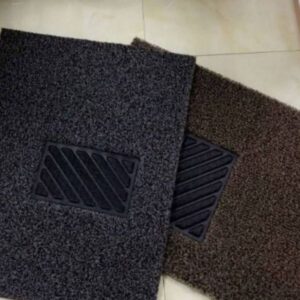 Thảm lót sàn PVC màu đen và nâu