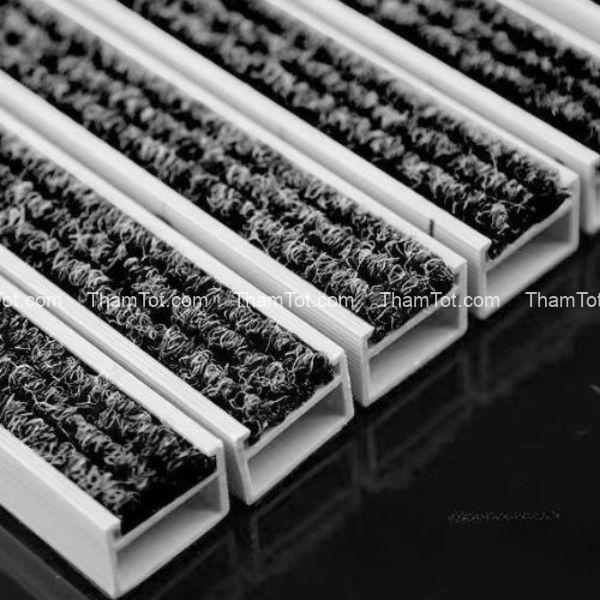 tham-khung-nhom-giu-bui-bam-20mm-2
