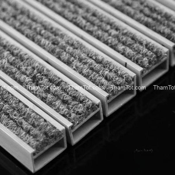 tham-khung-nhom-giu-bui-bam-20mm-3
