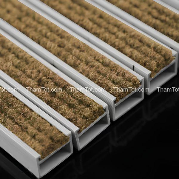 tham-khung-nhom-giu-bui-bam-20mm-5
