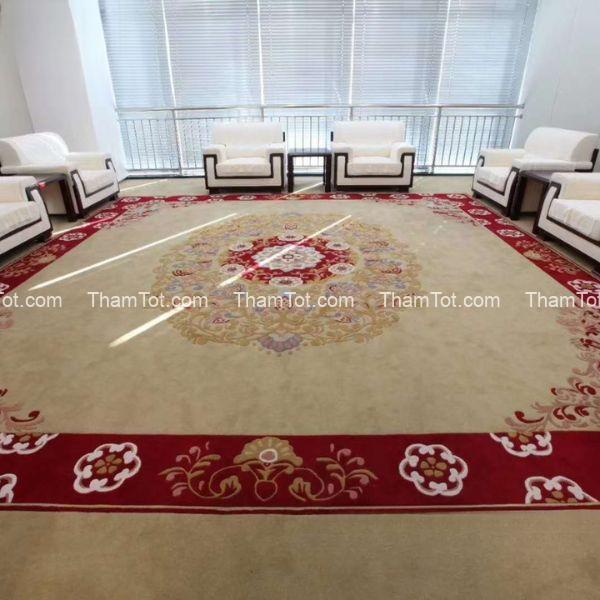 tham-trai-san-len-det-thu-cong-do-4 Mẫu thảm len đỏ họa tiết to